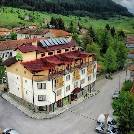 Boryka Family Hotel Asikoria Buitenkant foto