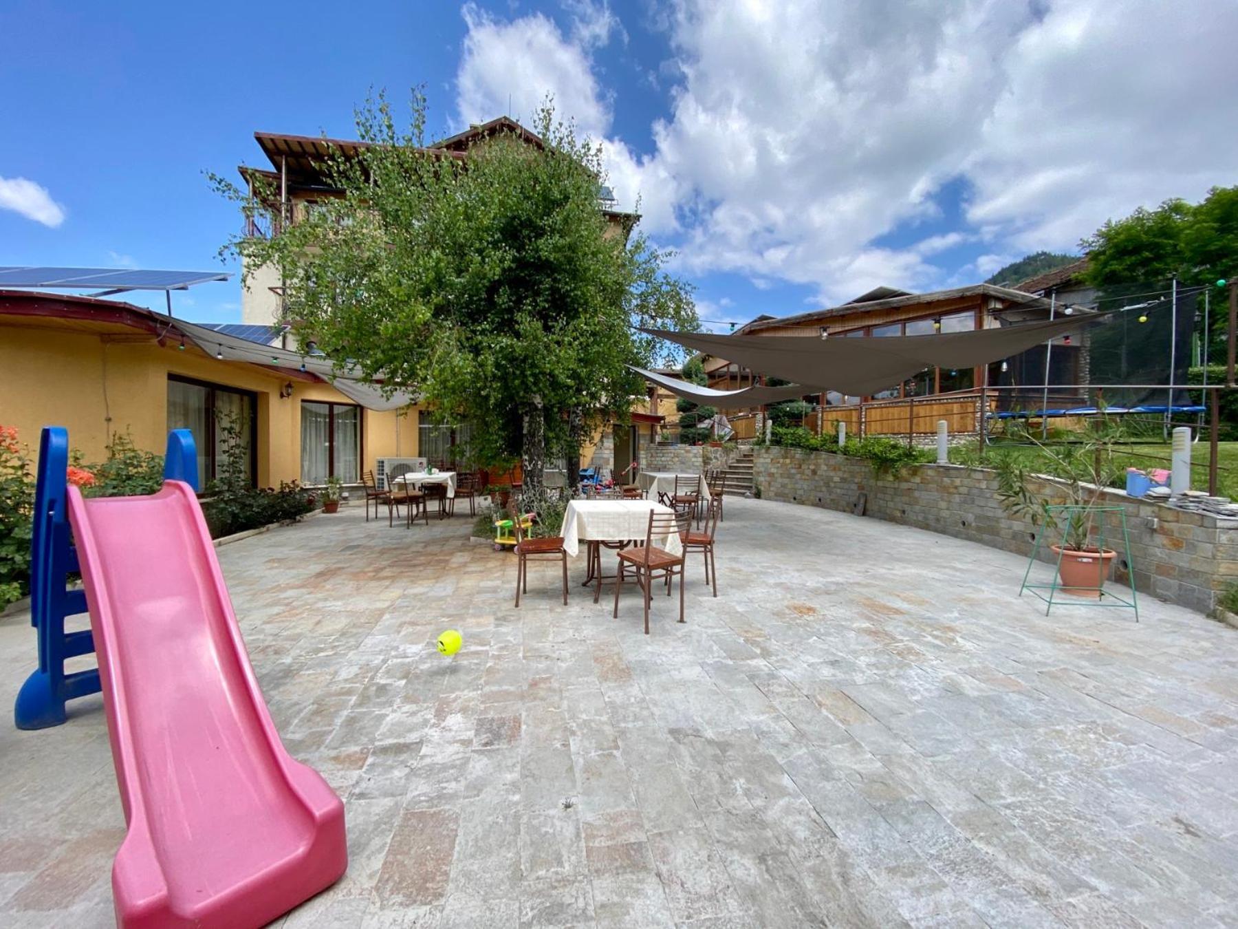 Boryka Family Hotel Asikoria Buitenkant foto