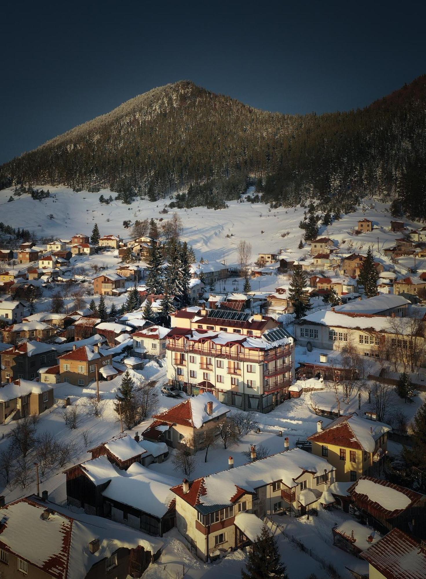 Boryka Family Hotel Asikoria Buitenkant foto