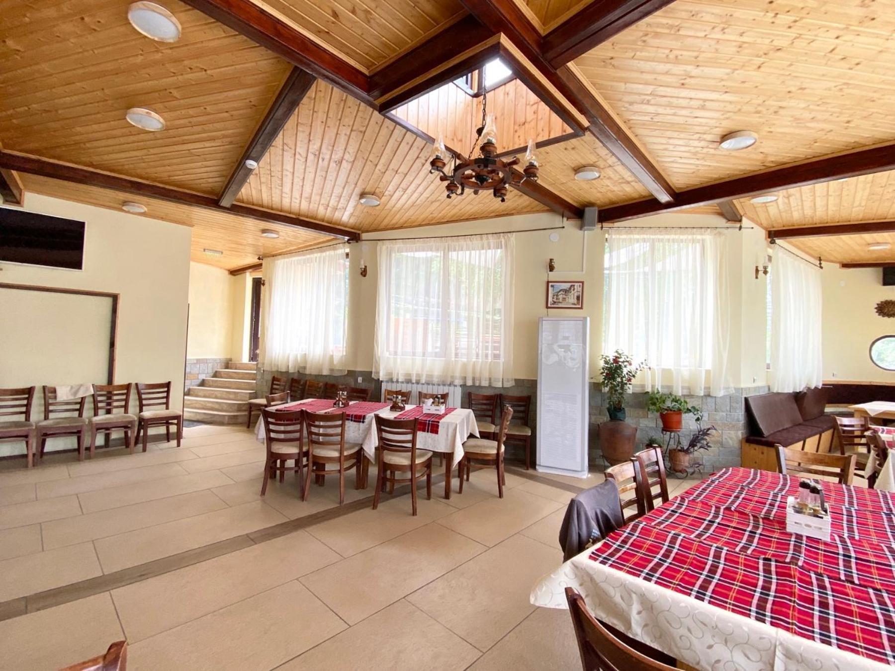Boryka Family Hotel Asikoria Buitenkant foto