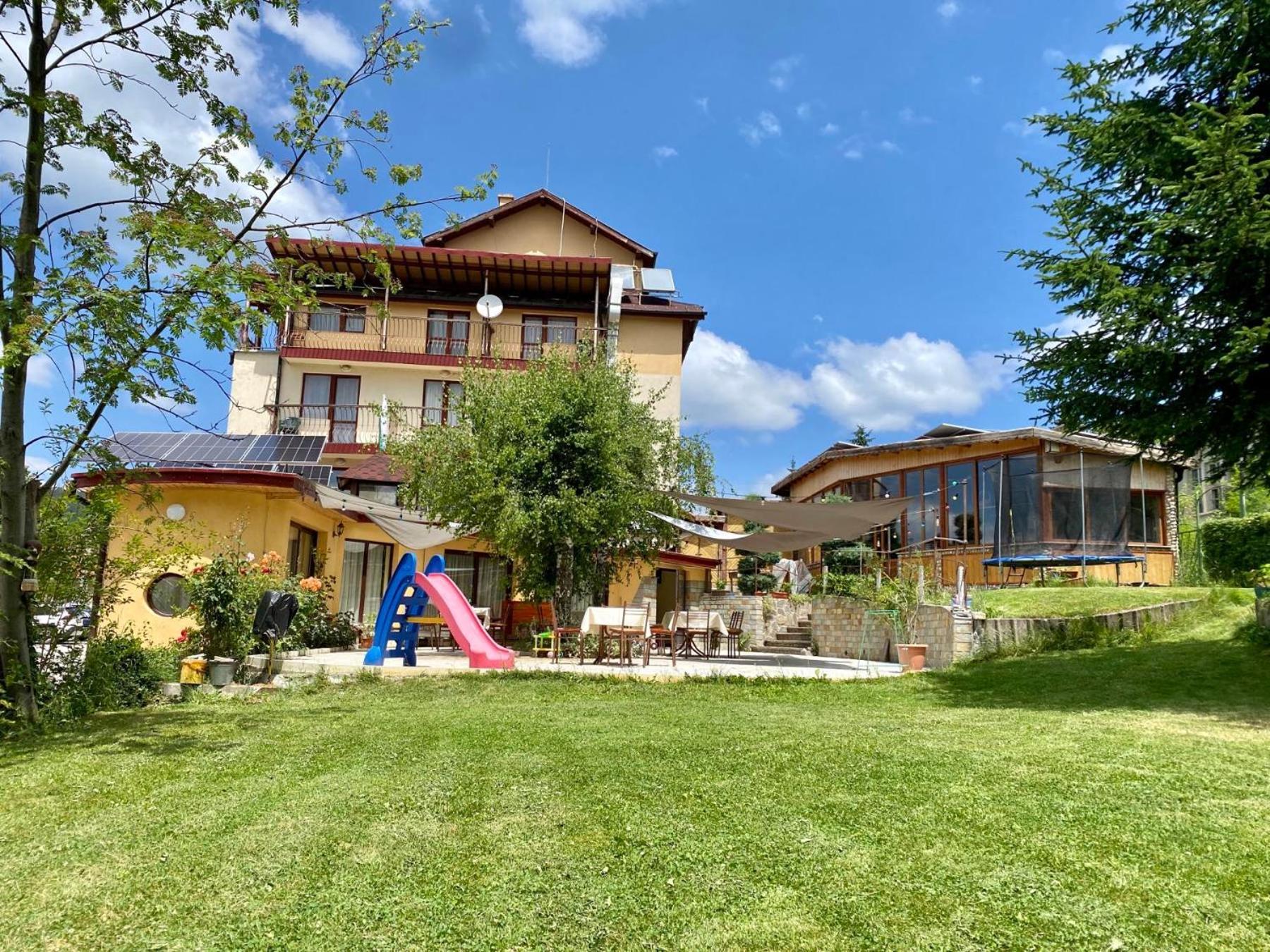 Boryka Family Hotel Asikoria Buitenkant foto