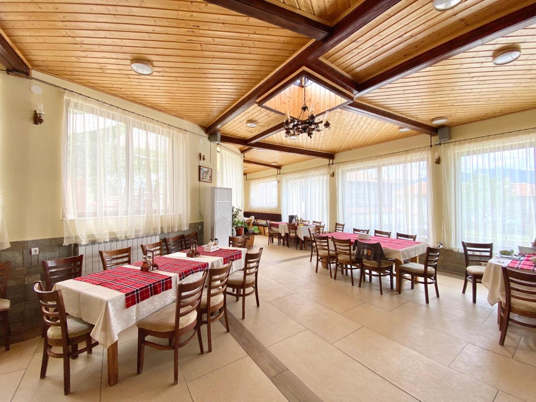 Boryka Family Hotel Asikoria Buitenkant foto