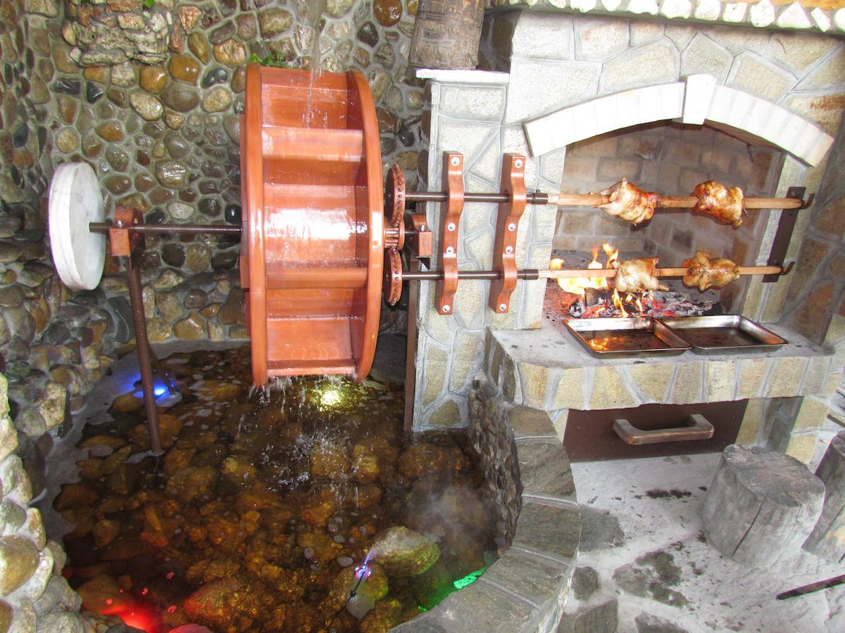 Boryka Family Hotel Asikoria Buitenkant foto
