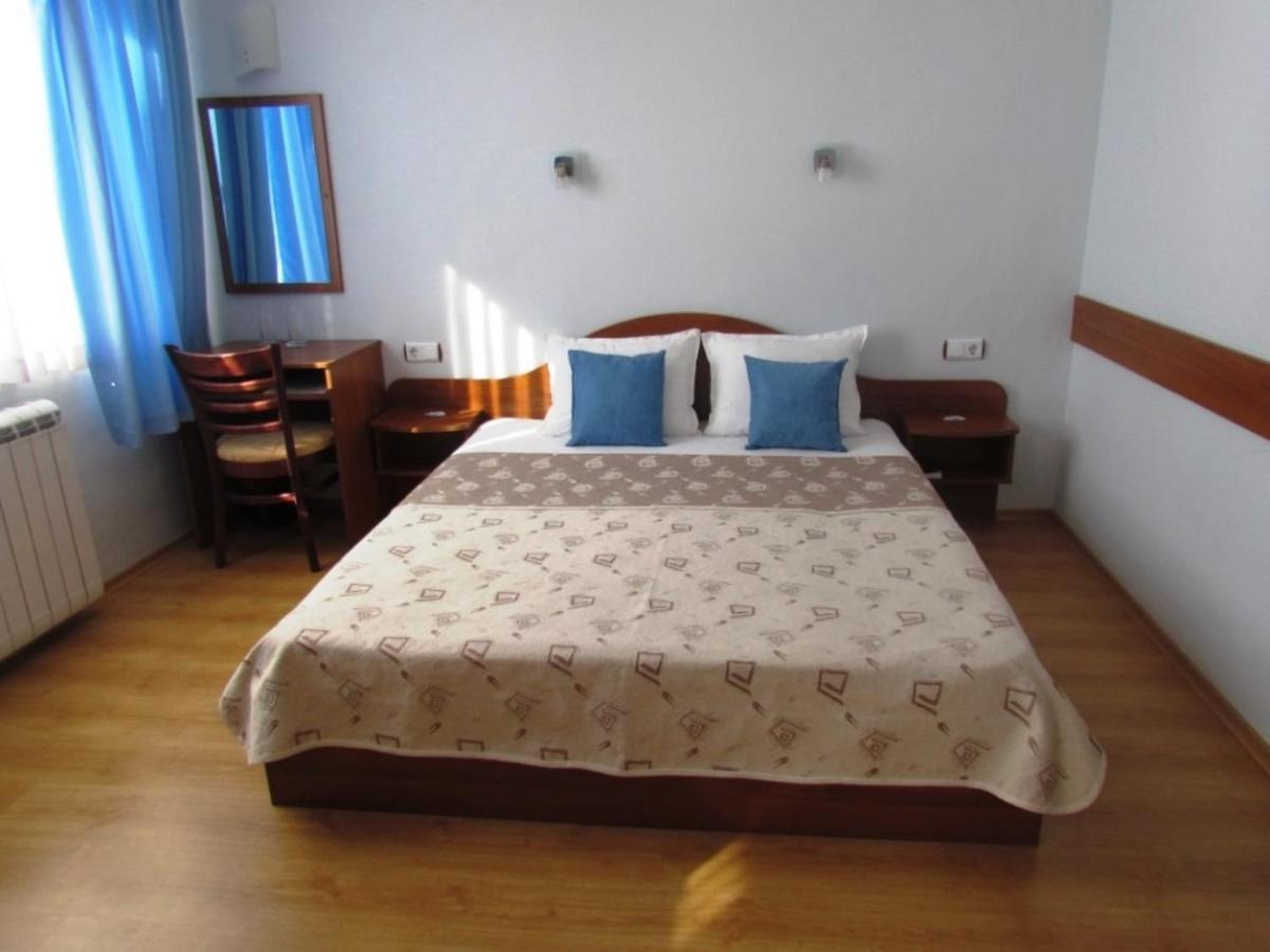Boryka Family Hotel Asikoria Buitenkant foto